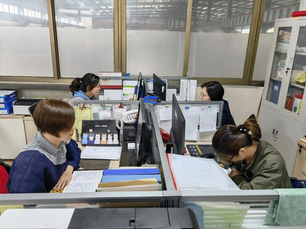 攻坚克难促生产 集思广益求发展1